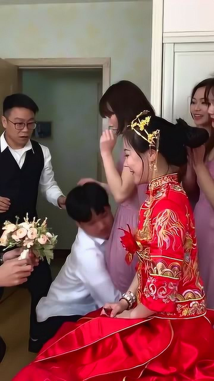 太过分了闹伴娘就算了怎么还直接抗走了