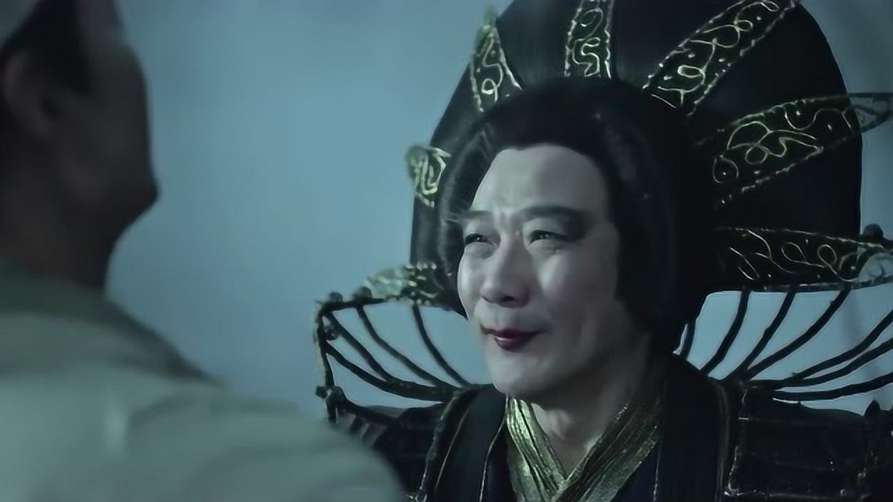 《倩女幽魂》姥姥抓住宁采臣,宁采臣一脸害怕加嫌弃