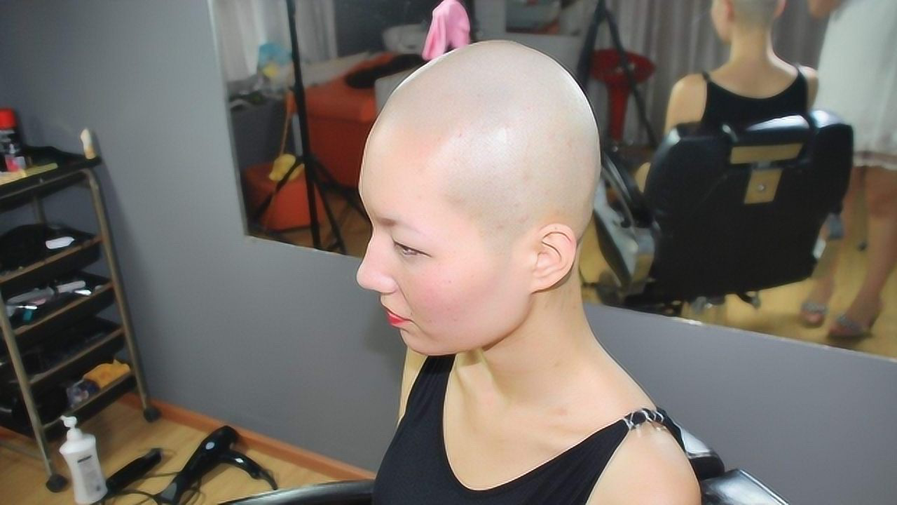 头发一年能长多长姑娘剃光头实验记录头发生长过程