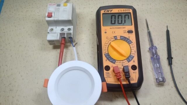 万用表测电压并联,测电流串联,0基础电工教会你,电工必学