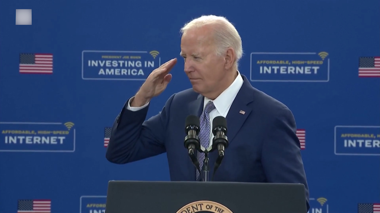 拜登在演讲中自夸我让数十万美国家庭和企业用上了付得起的互联网