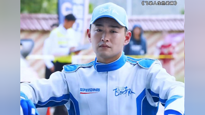 赛车队被高人指点换雨胎,参赛被选手嘲笑结局亮了