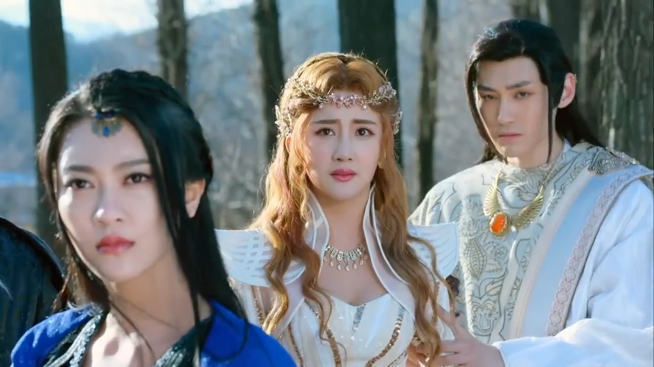 幻城:蝶澈输的不服气,再次找潮涯来挑战,要夺走千灵女王之位