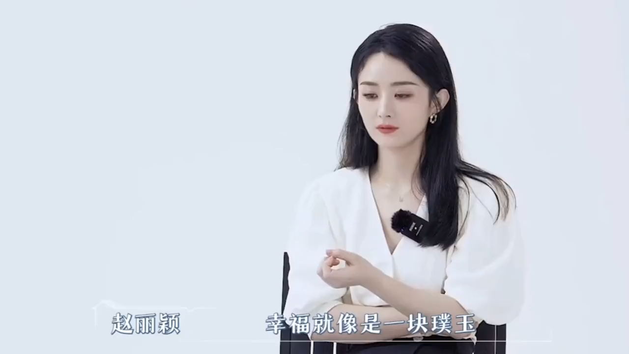 赵丽颖冯绍峰儿子正脸首曝光,圆头圆脑超可爱,像极妈妈赵丽颖