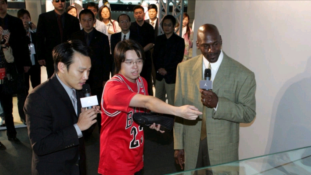 篮球之神乔丹的首次中国行,他是如何用68小时为耐克改命的?