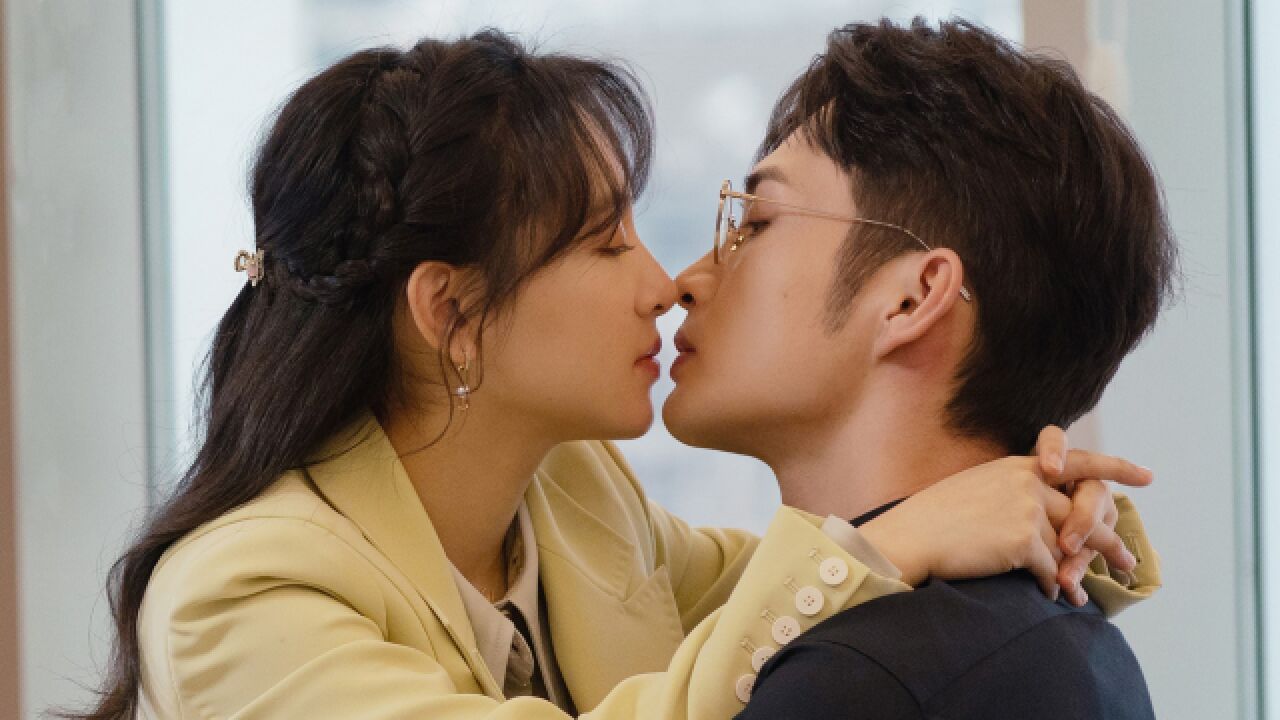 《三分野》吻戏好野!吴倩张彬彬上演拦腰吻办公室吻,画面苏到爆