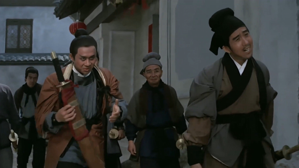 夺魂:恶霸追着要银子,少侠露了一手绝活,拿树叶当银子给他们