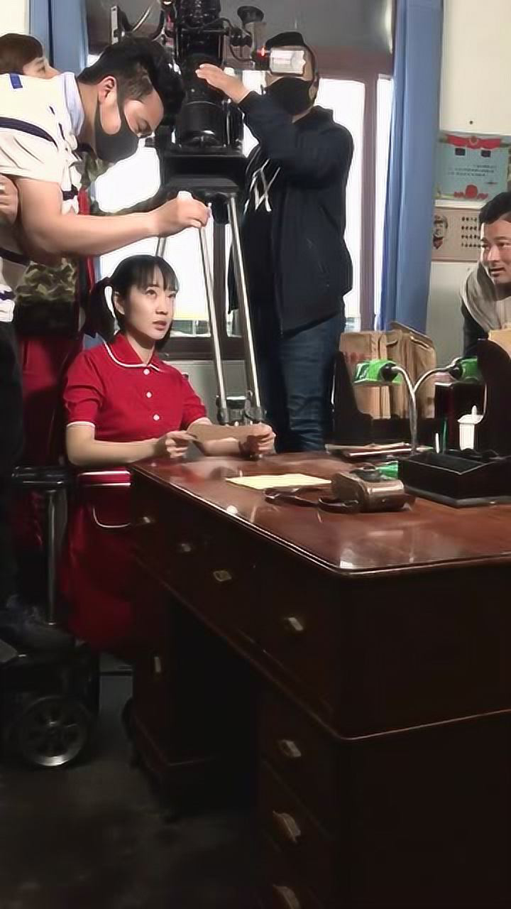 实拍现场花絮，电视剧里面哭戏，眼泪滴到纸上原来是这样拍的！_高清1080P在线观看平台_腾讯视频