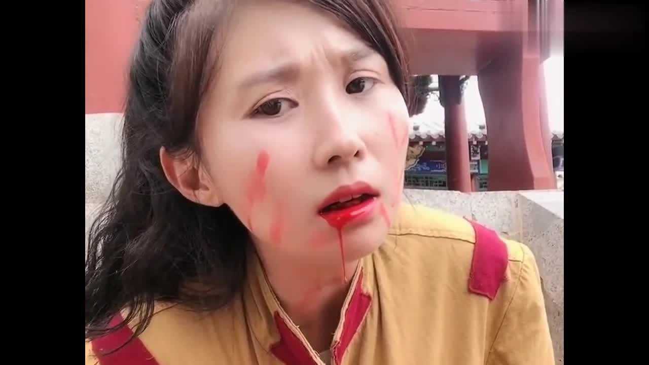 抗日神剧拍戏现场这位女演员演技真是太好了吐血真是像啊