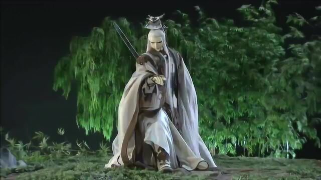 能笑傲江湖的也只有傲笑红尘了,拨琴舞剑好一番快意!