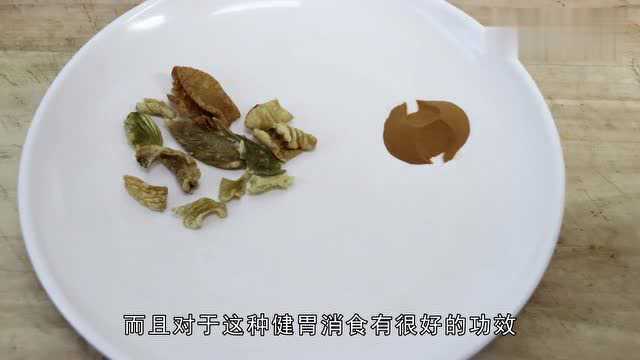 结石疼痛、满地打滚,2味中药煮茶8分钟,通淋化石,1身轻松!