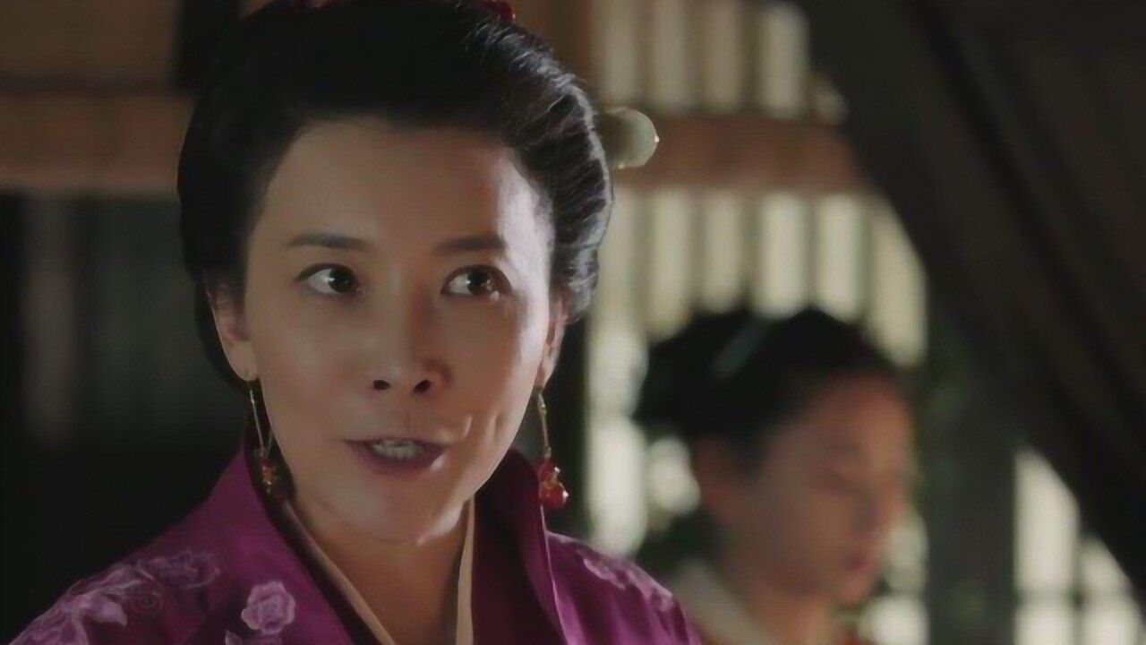 《知否》中朱曼娘扮演者,事业正当红时被狗咬毁容,整容5次后沦为18线!