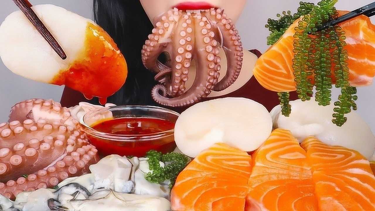 吃播：小姐姐的海鲜美食时刻，味道太鲜美了_高清