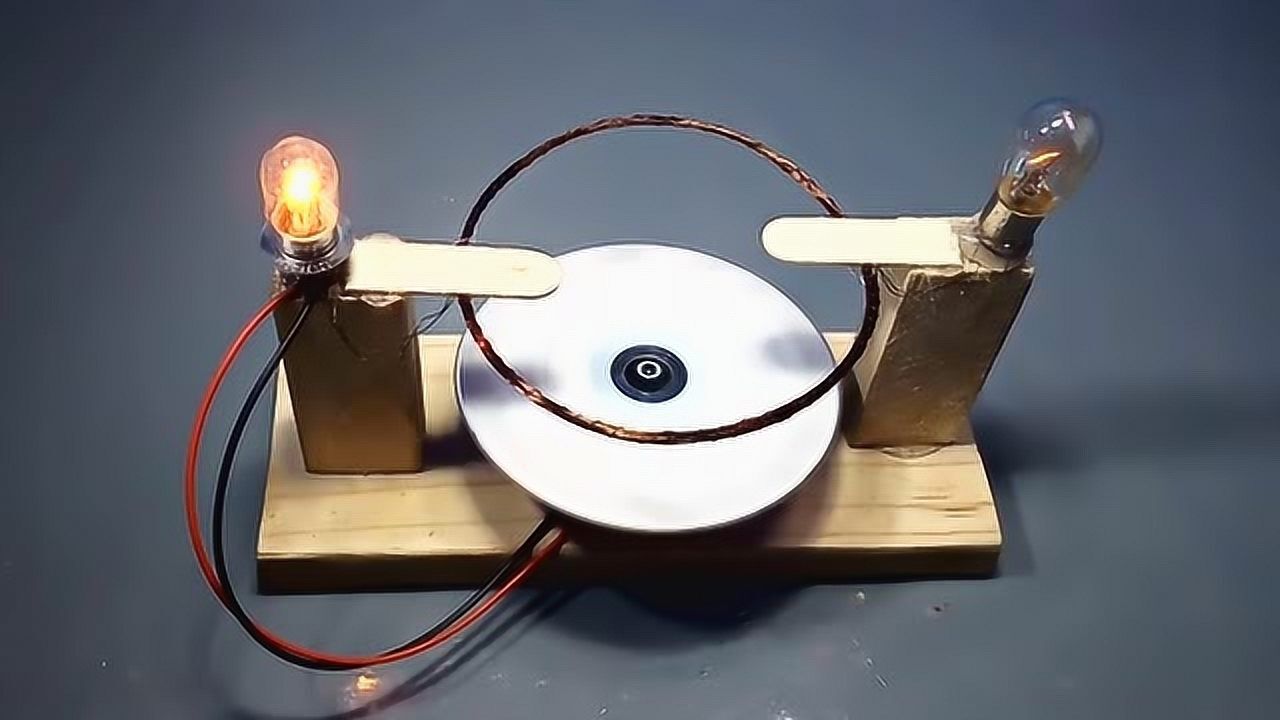 磁铁和铜线圈组合,通过切割磁感线发电的黑科技