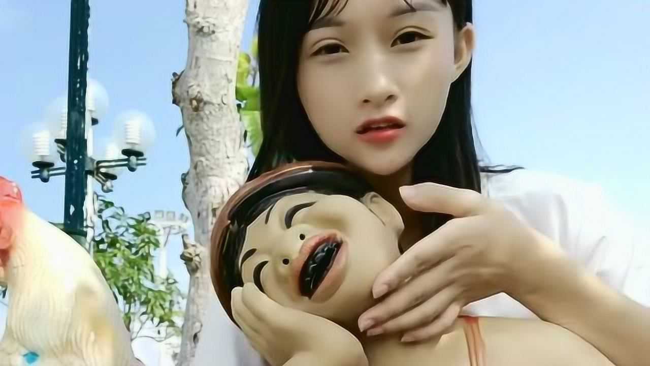 越南美女介绍美女给大家认识,看完之后,我被吓了一跳!