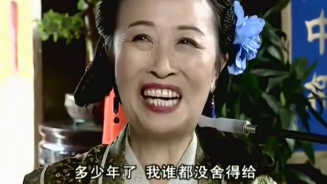 青楼新来了个女乞丐,换上锦衣华服,老鸨:九天仙女下凡了