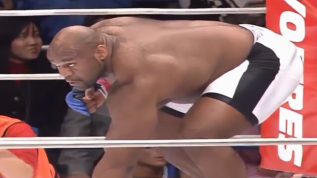 MMA重量级对决:鲍勃萨普VS高山善广,日本黄毛被打的面目全非