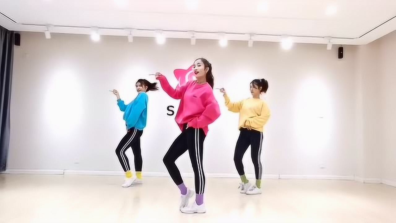 2020年度最火舞蹈串烧《樱之花+摆摆舞+野狼disco》_高清