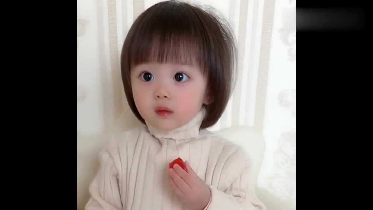 艾米小可爱,除了吃东西的时候能安静下来,真是个小吃货