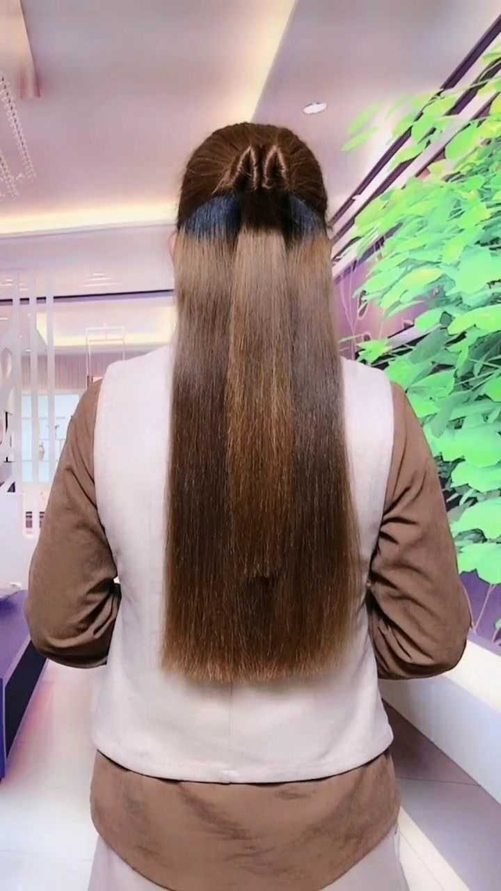 适合穿裙子的一款发型,这样扎和裙子搭配最好看