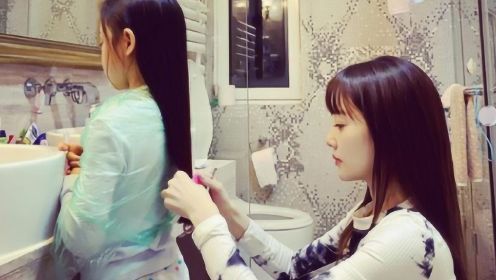 好妈妈！李小璐新年亲手为女儿甜馨剪头发