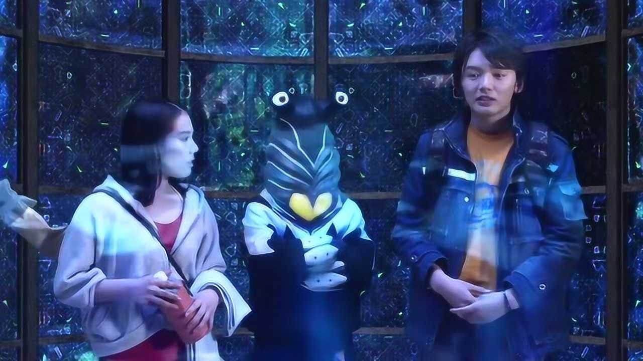 捷德奥特曼萌亚就像小陆的姐姐一样对小陆非常的照顾