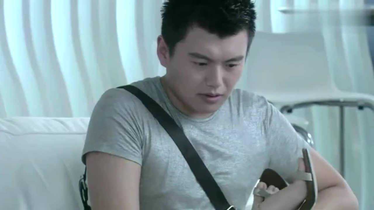 温柔的谎言李青的主动,让张铭非常的尴尬