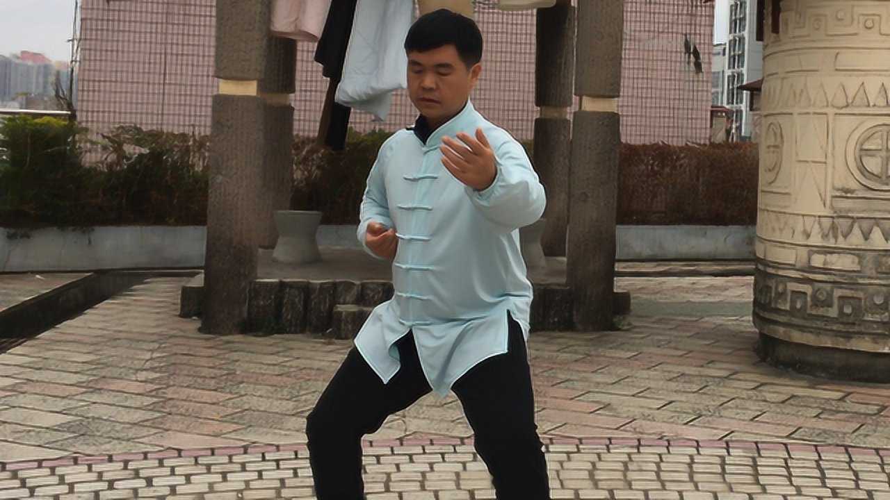 练太极拳从命门穴开始松到全身这样做就对了