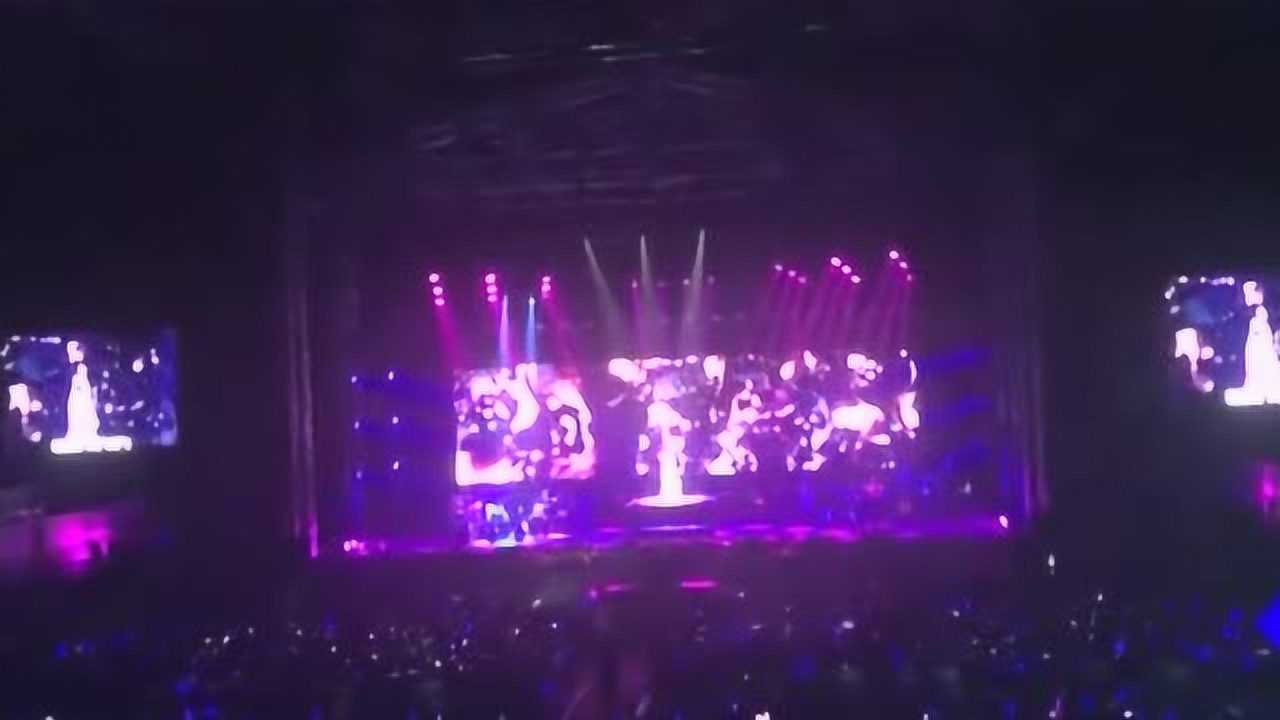 腾讯视频】 陈粒现场演唱经典歌曲《虚拟》，本人刚一开嗓，观众瞬间不淡定了！