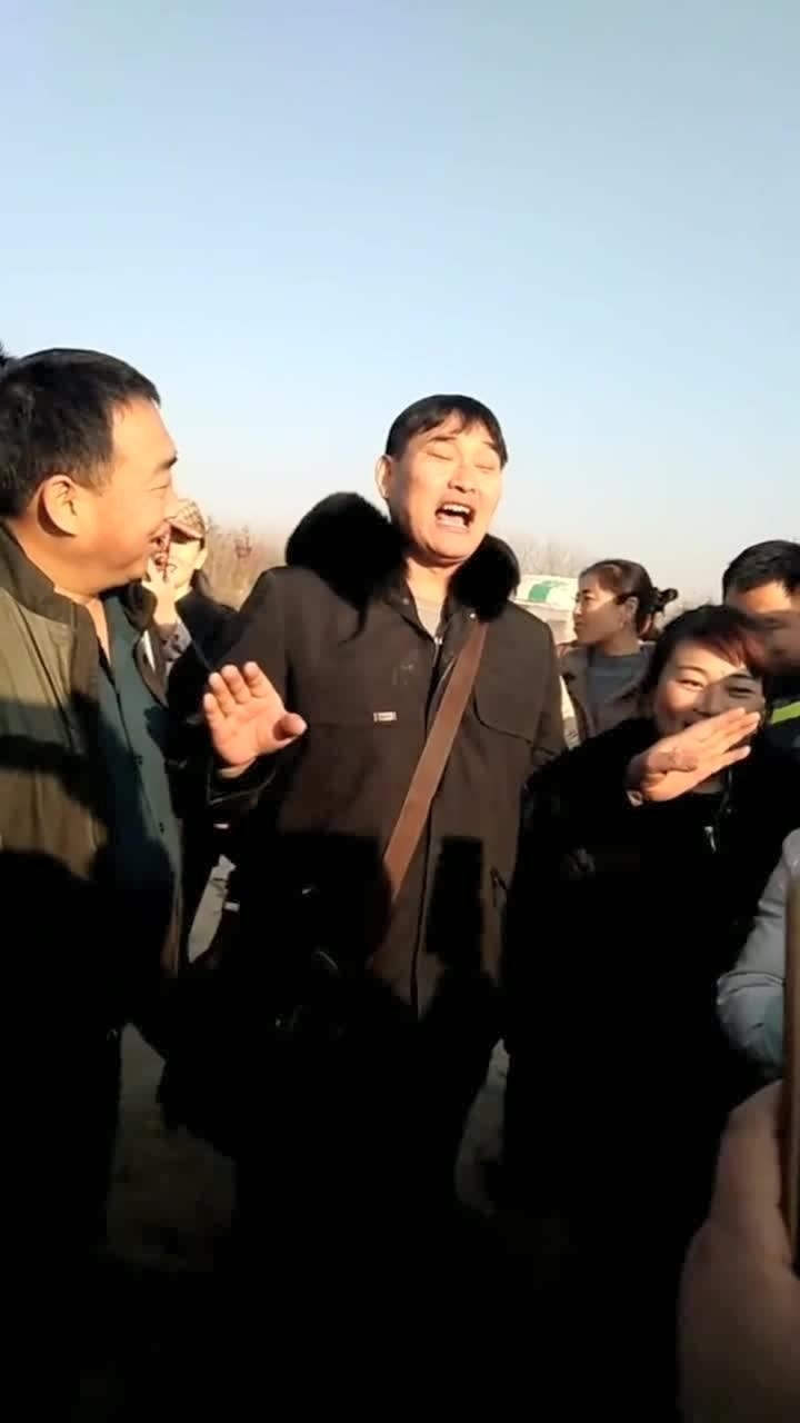 大衣哥唱的真带劲