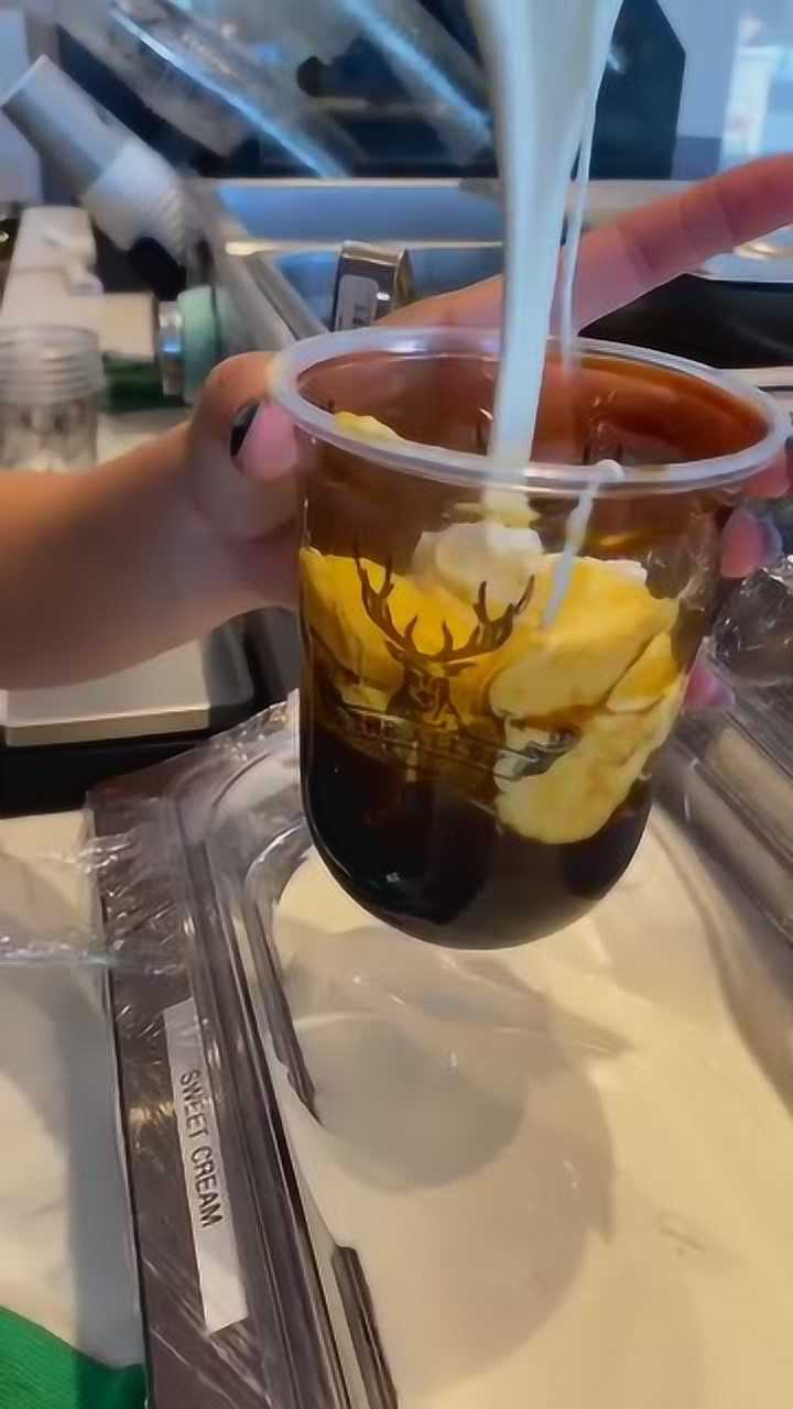 闺蜜最爱喝的奶茶尝一口才知道她为什么能长到两百斤