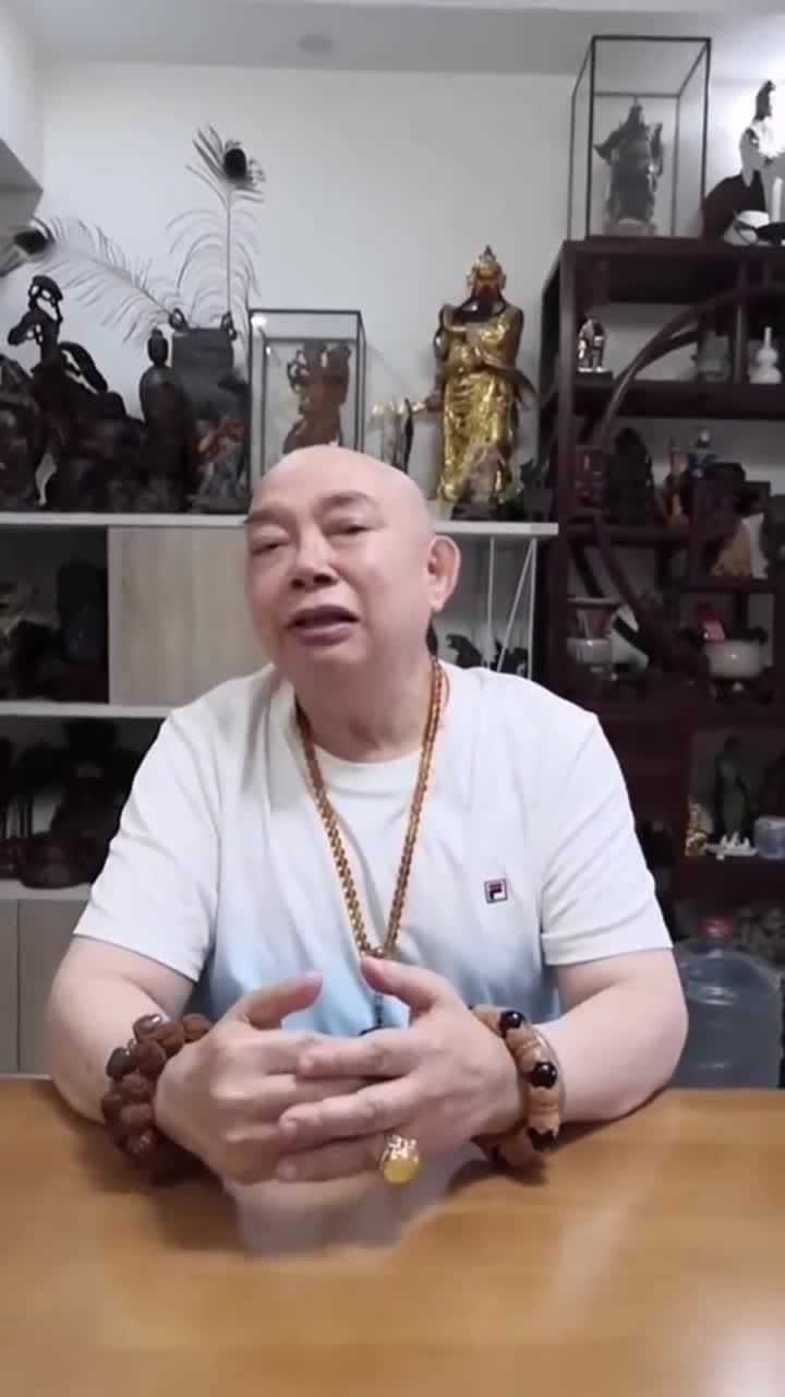 大师兄这些年我的铁头功从来没有荒废过