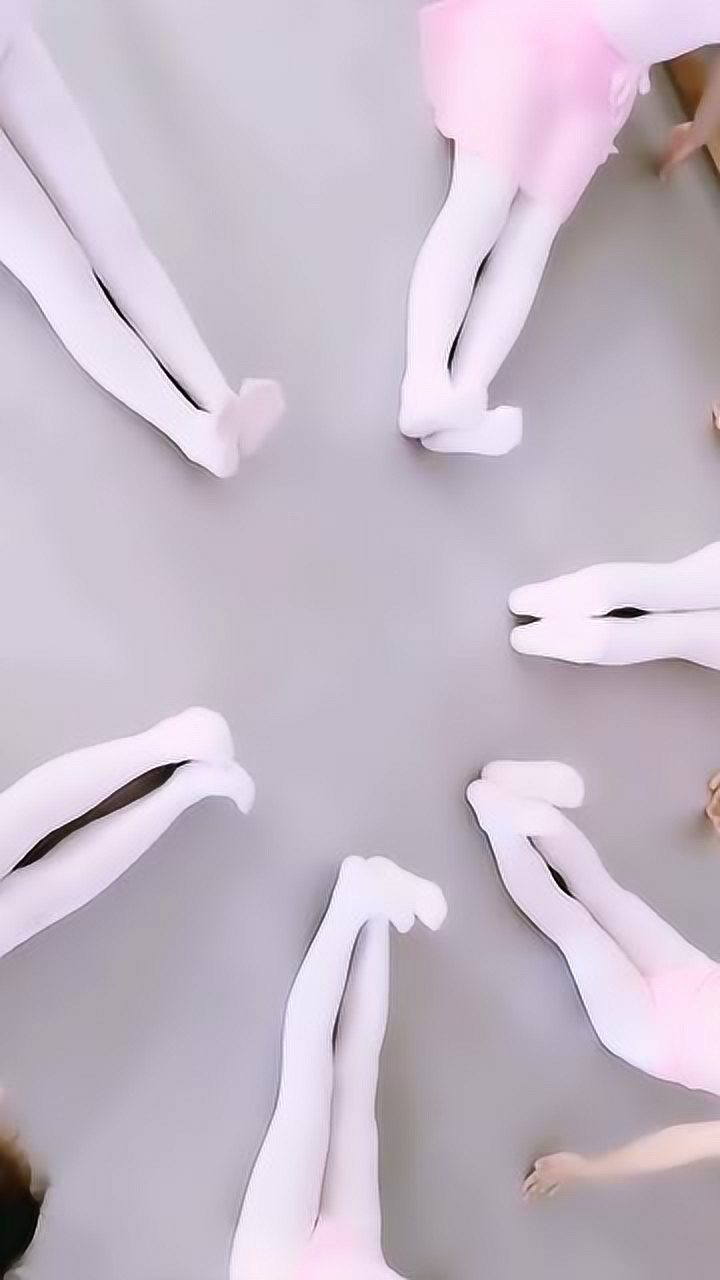 舞蹈生的小脚丫