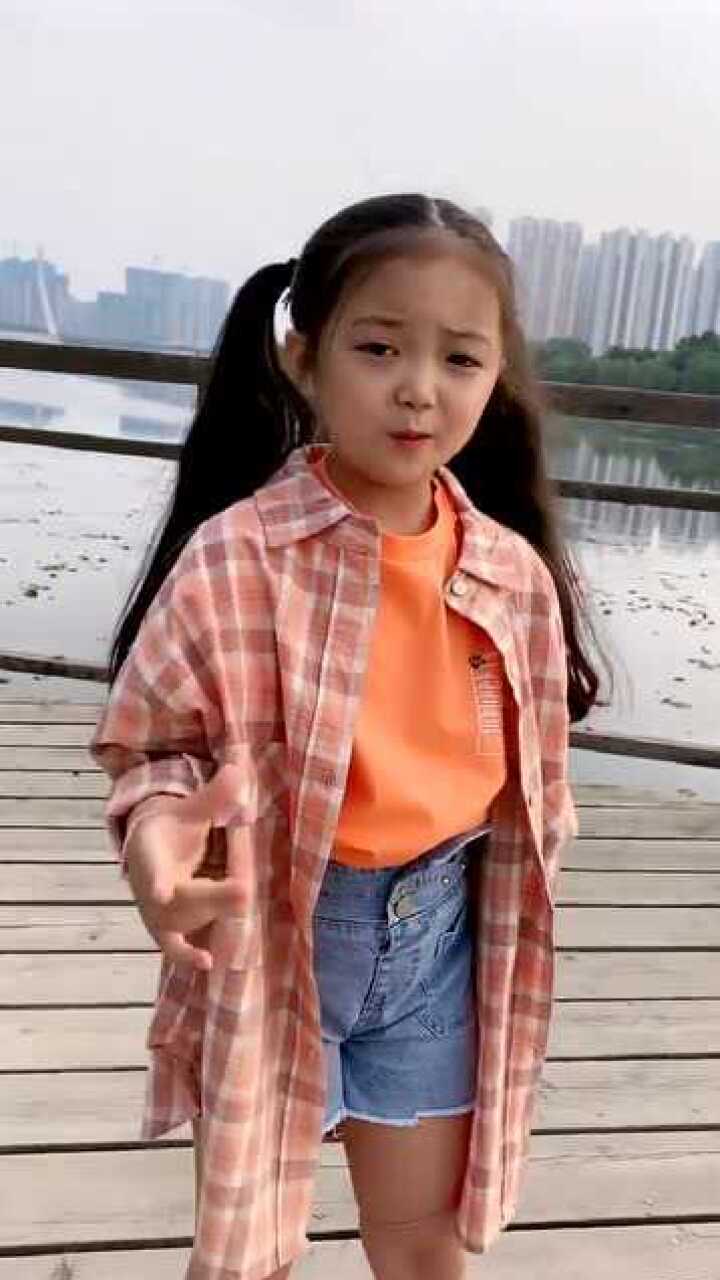 小李悟来湖边了深情演唱点歌的人网友真好听