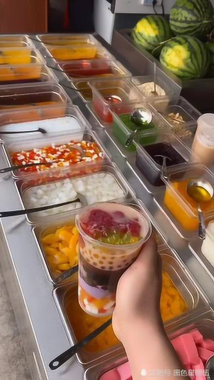 九块九的自助奶茶,老板不得亏死吗?