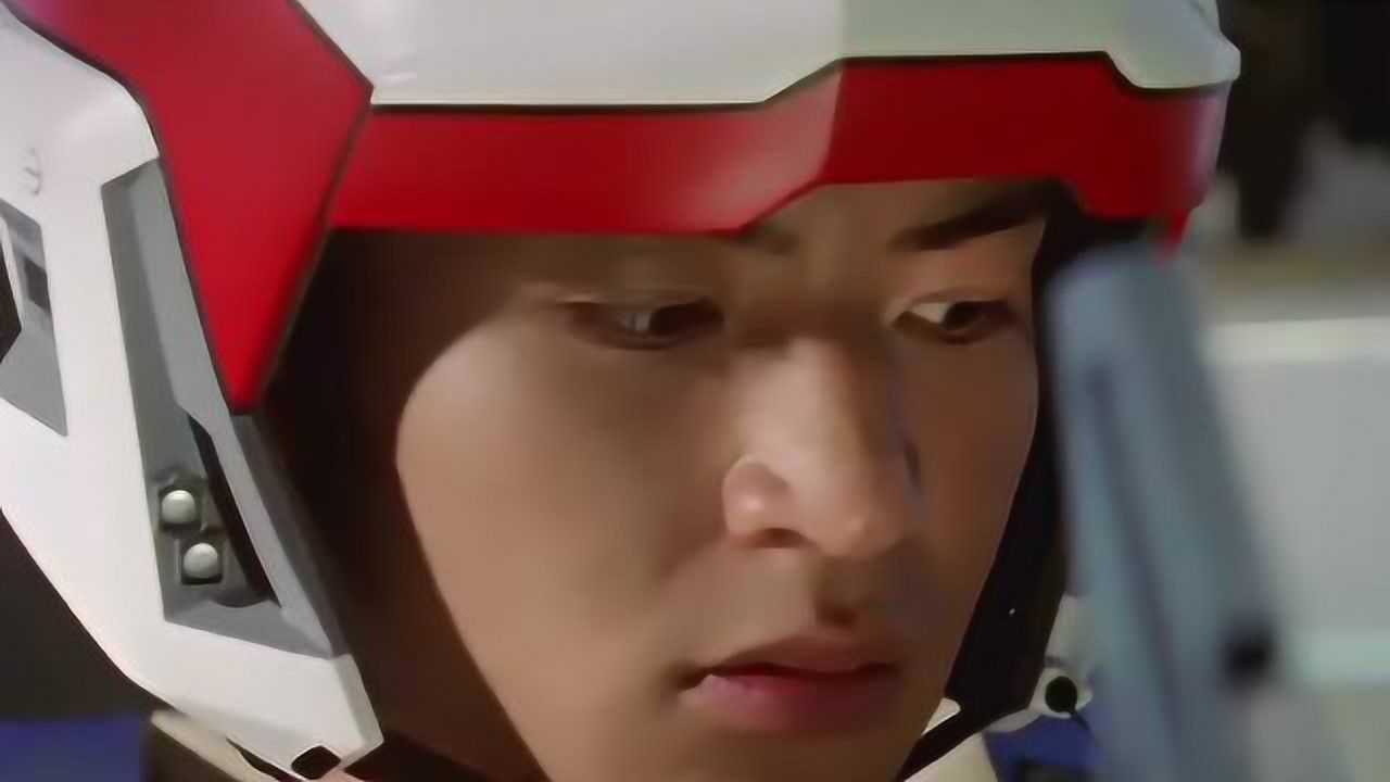 戴拿奥特曼:飞鸟一意孤行这次连变身器都不给他面子了,还把队长连累了