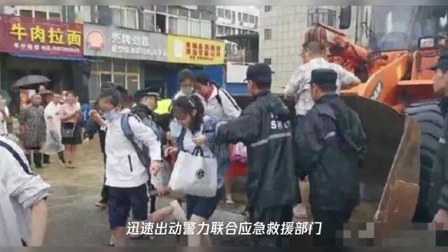 湖北黄梅因暴雨导致山体滑坡,已有9人被埋,被埋者母亲崩溃大哭