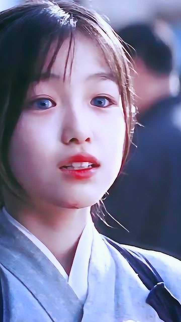 我好喜欢小千代的眼睛里面像装了万千星辰日本人的牙齿好有特点