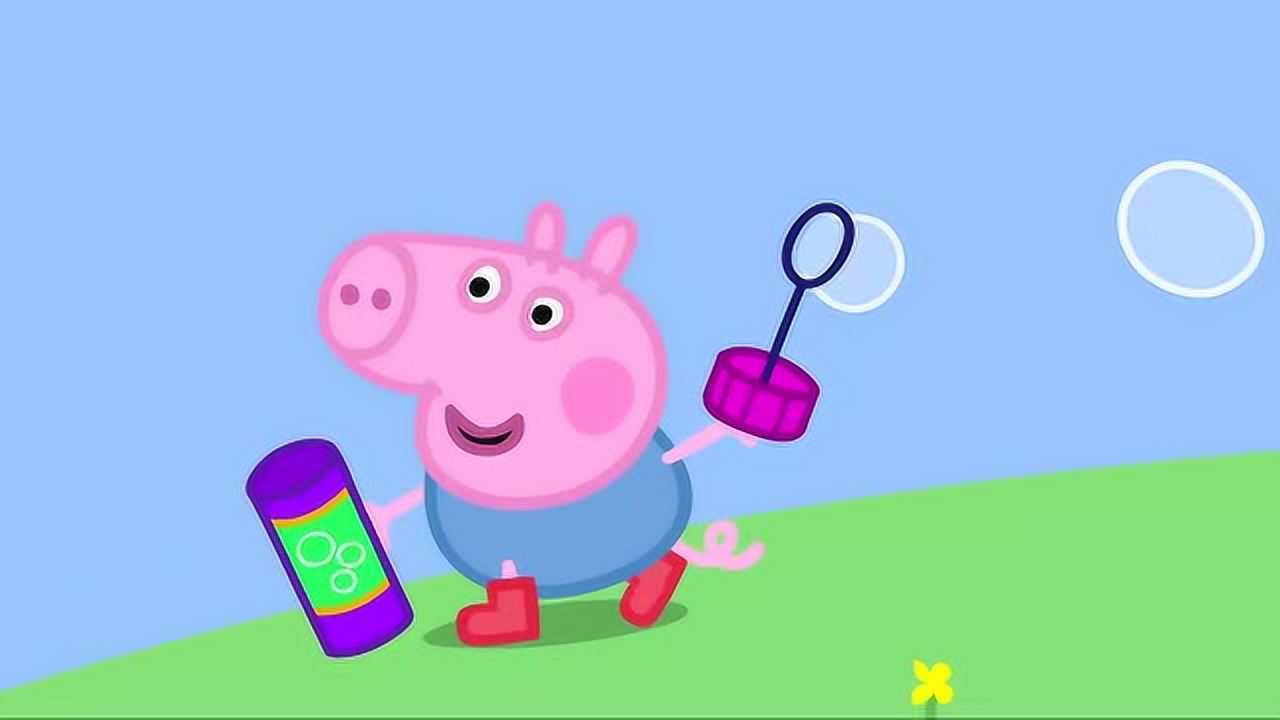 小猪佩奇佩奇喝饮料不好好喝竟然吐泡泡还教坏弟弟