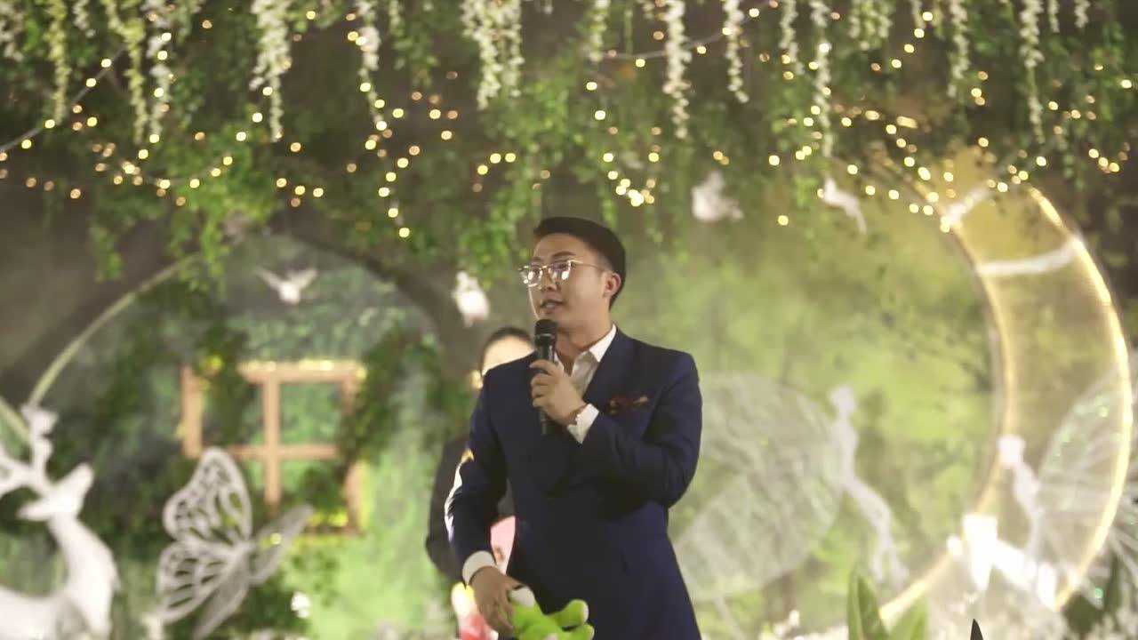 主持人陈波互动环节