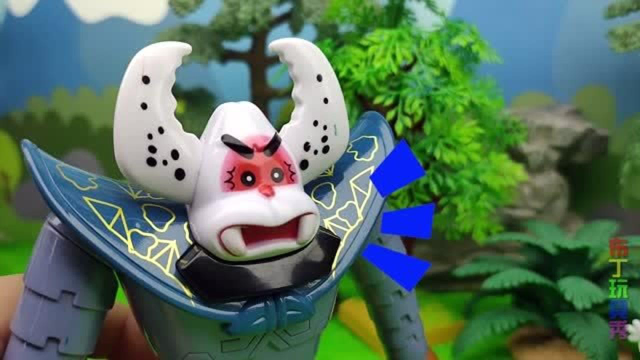 小猪佩奇和好朋友在森林遇到蝎子精呼叫葫芦娃哥哥来救他们