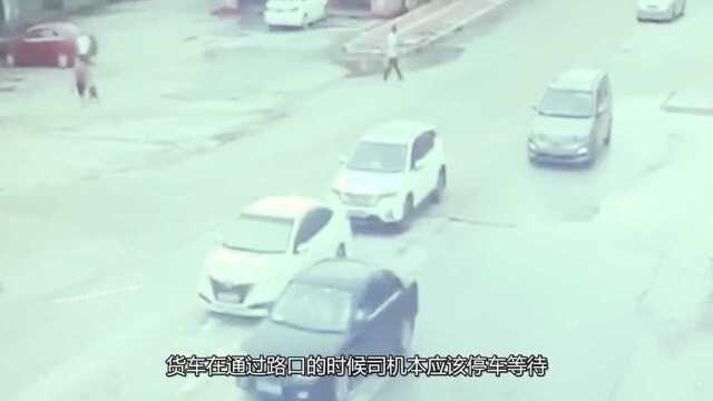 丝毫不给活路5车人瞬间遭“团灭”,监控拍下惨绝人寰画面