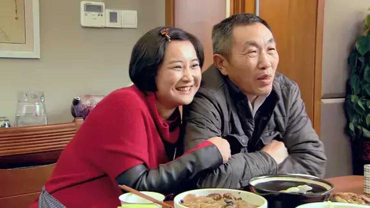 邻居也疯狂贾玲怼情敌每句话都不带脏字怼的情敌没脾气