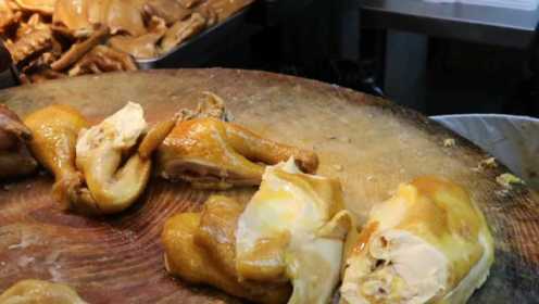 香港街头美食，老字号的卤味店果然名不虚传，来一份白切鸡打包！