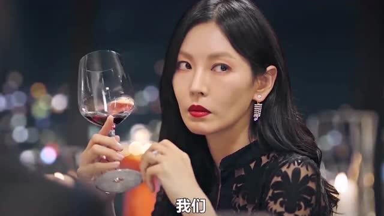 顶楼来看金素妍的盛世美颜她真的好适合蛇蝎美人的设定