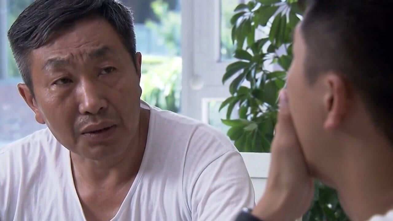 金亮劝小米回家真是费尽心机,全家陪着演戏,一家子戏精