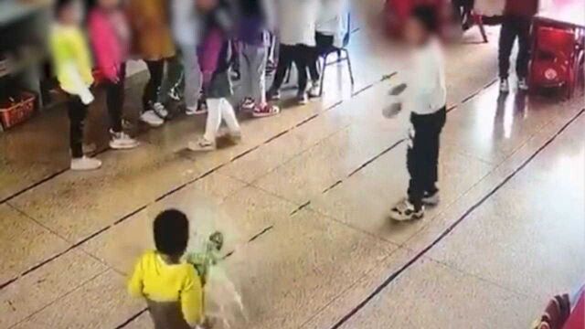 事发监控曝光!幼儿园5岁幼童跌入汤桶,身体多部位重度烫伤