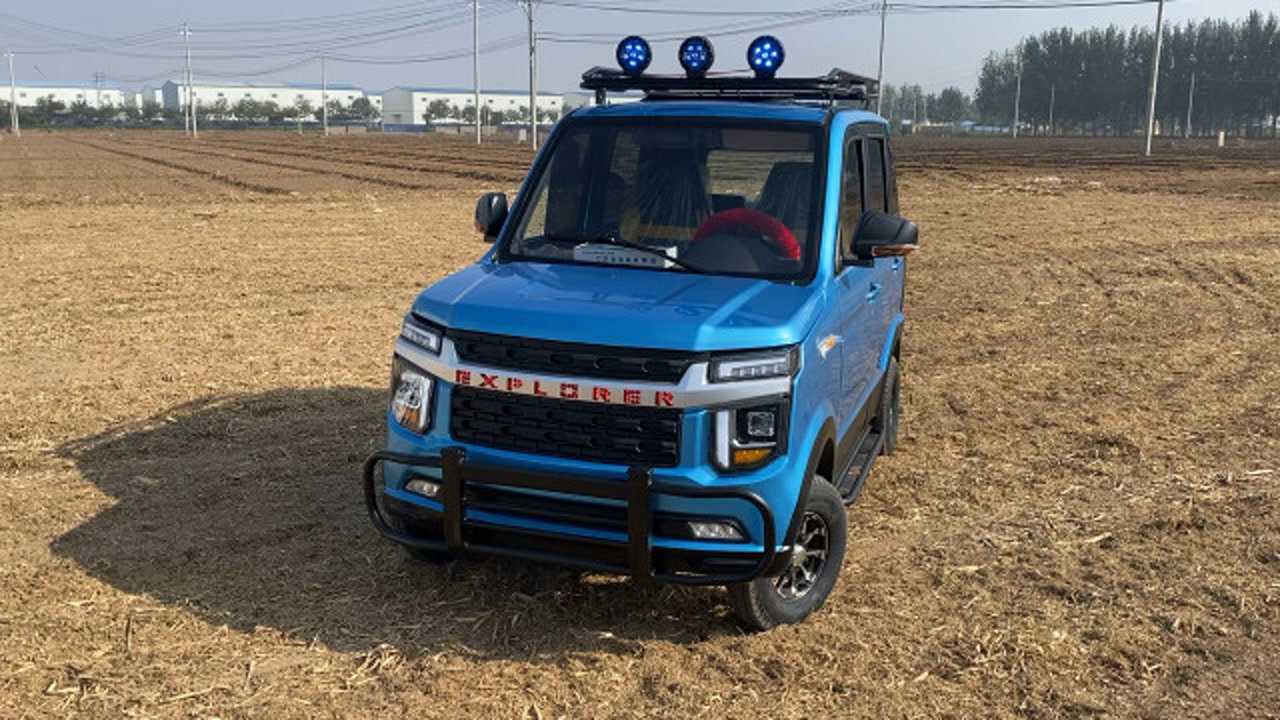 宝石蓝猛禽二代电动车,真空轮胎铝合金轮毂,让出行变得不再单调!