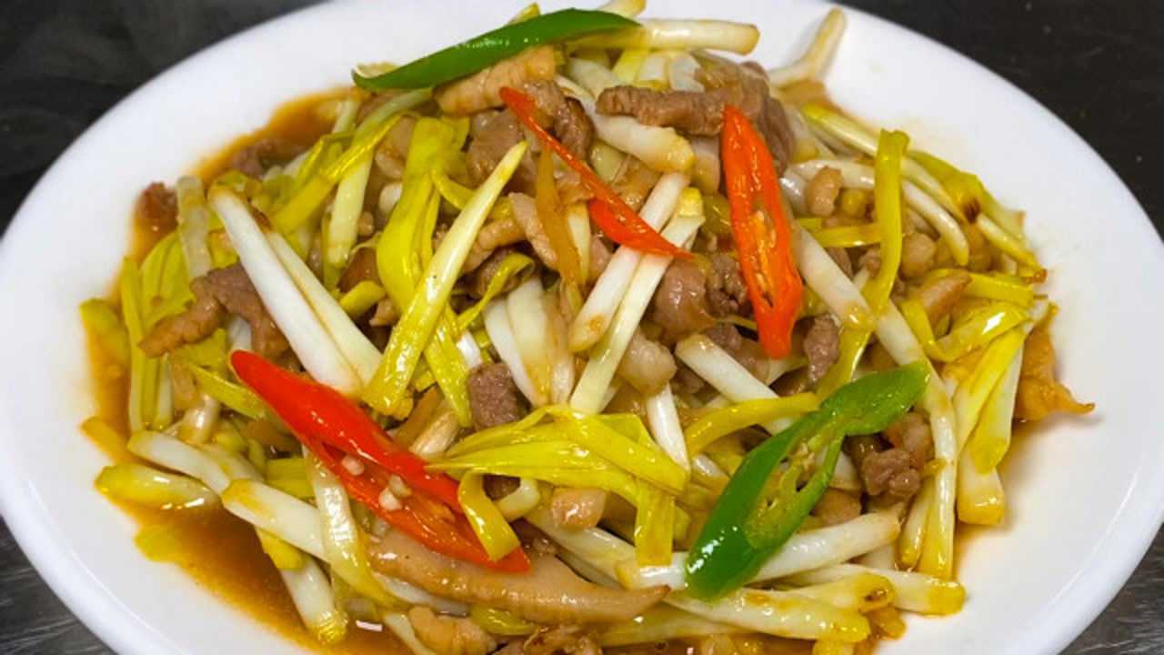 蒜黄炒肉丝怎么做才好吃?大厨教你技巧,蒜黄鲜嫩又不出水