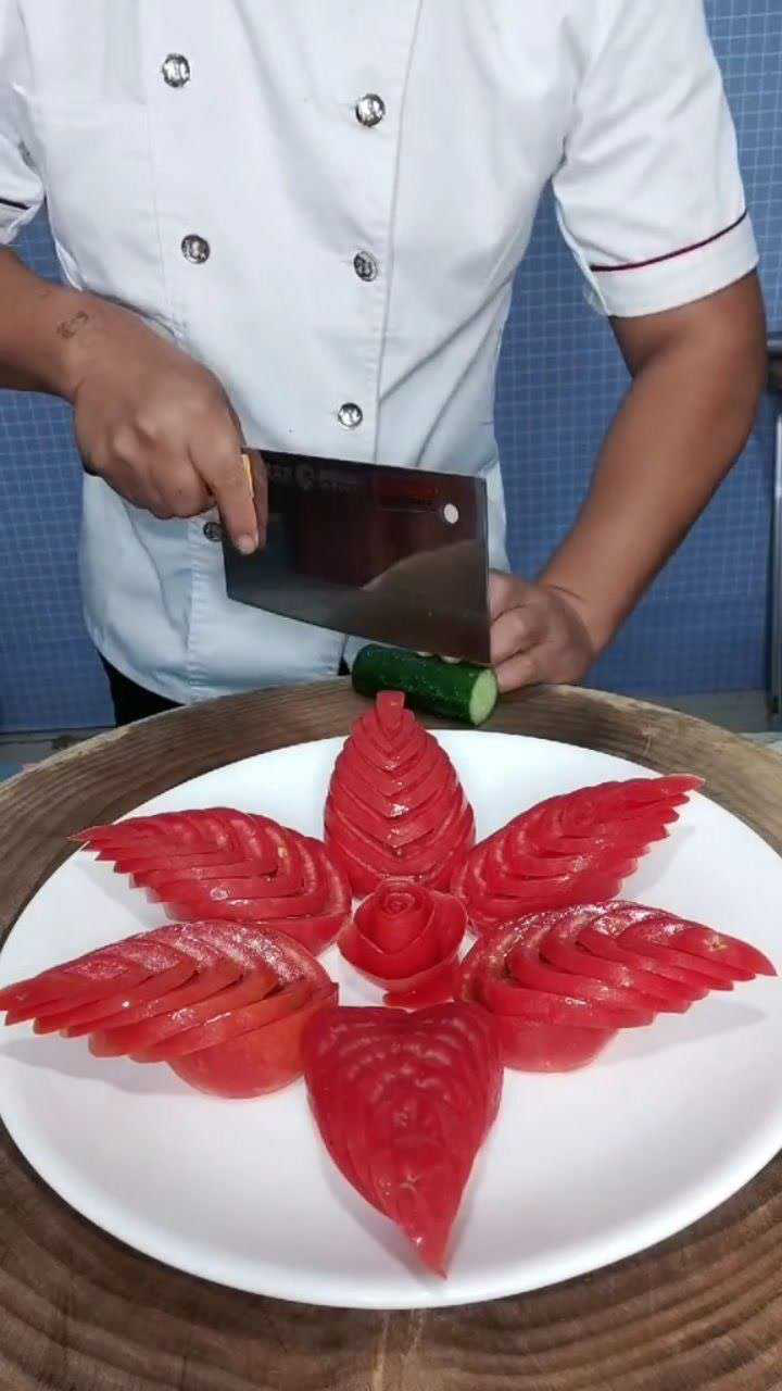西红柿这样切法,绝对是高手才能做到!